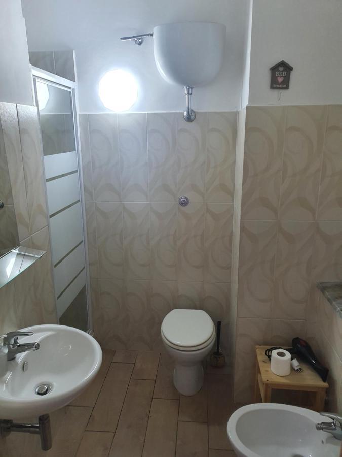 לינה וארוחת בוקר סלרנו Le Tre Orchidee מראה חיצוני תמונה