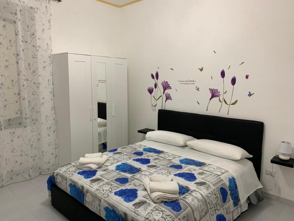 לינה וארוחת בוקר סלרנו Le Tre Orchidee מראה חיצוני תמונה