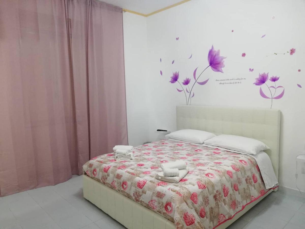 לינה וארוחת בוקר סלרנו Le Tre Orchidee מראה חיצוני תמונה